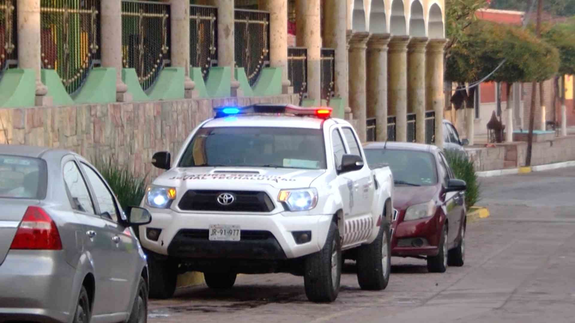 Vinculan por robo calificadoa policías de Techaluta