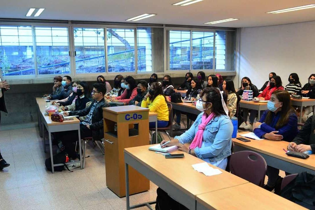 ¿Qué va a pasar con las becas Elisa Acuña? Esto dice la UNAM