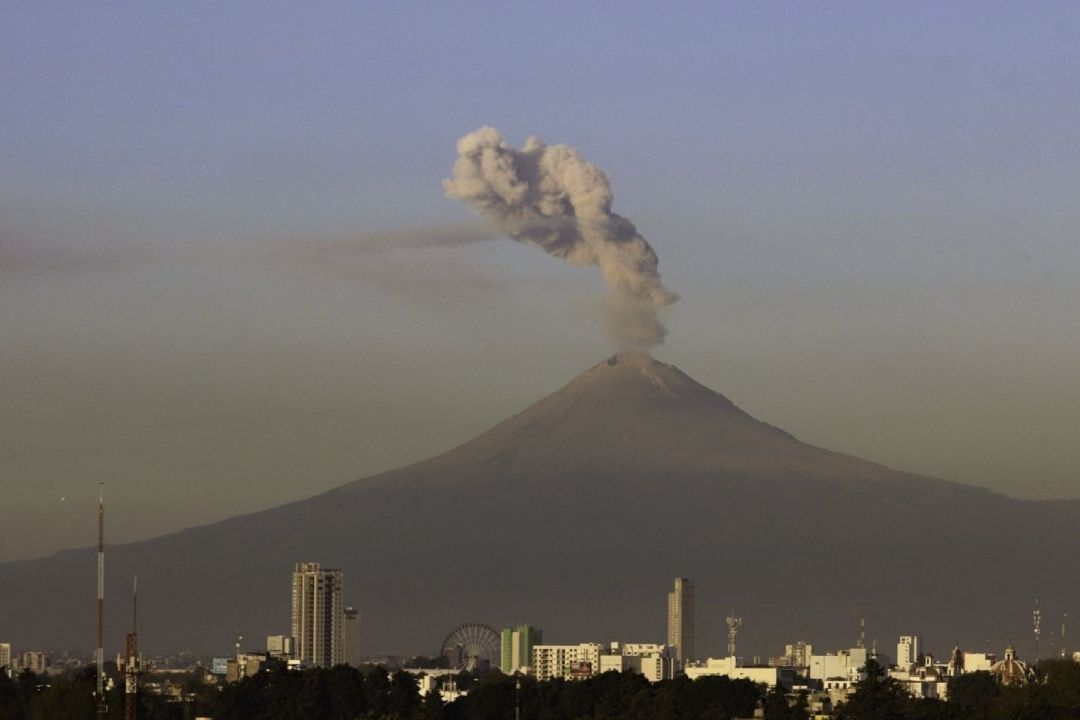 Explosión del Popocatépetl Provoca Estruendo en Ventanas