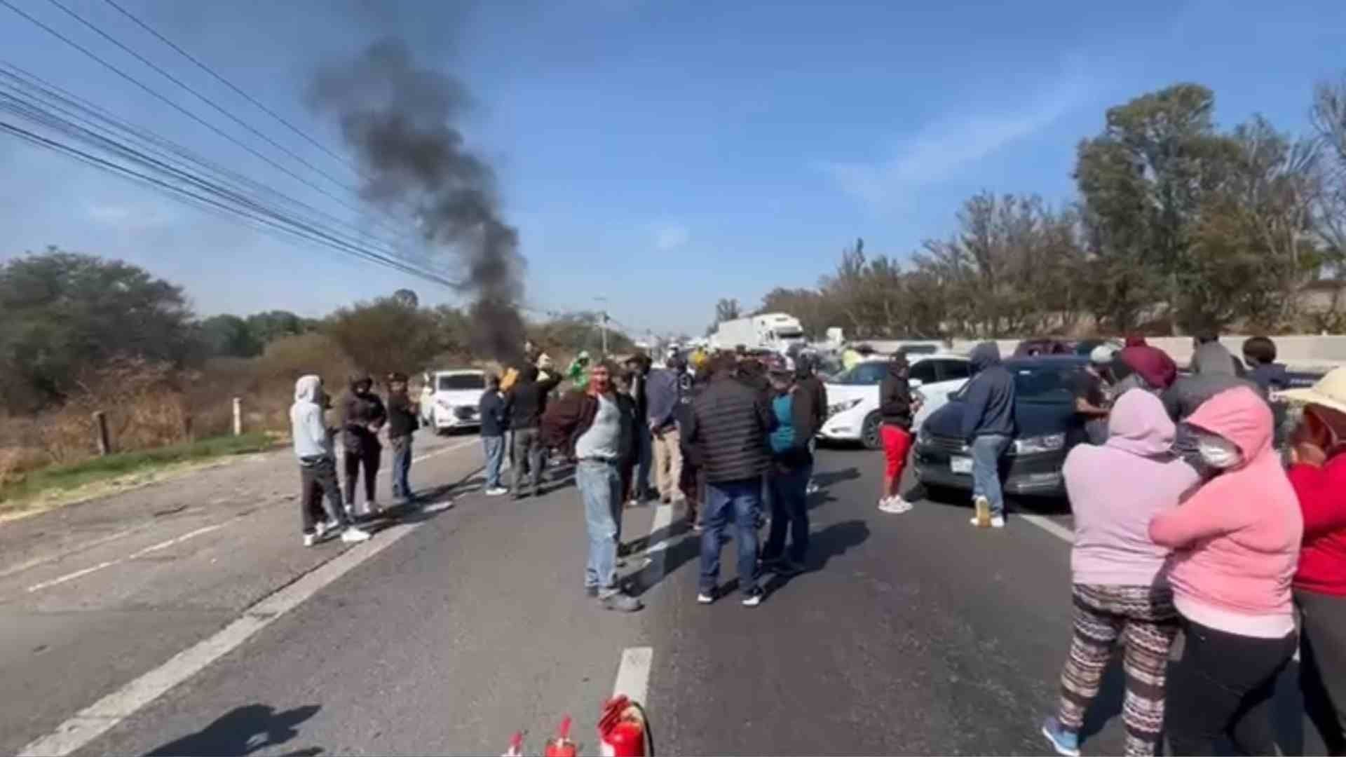 Choferes de Plataformas Bloquean la México–Querétaro