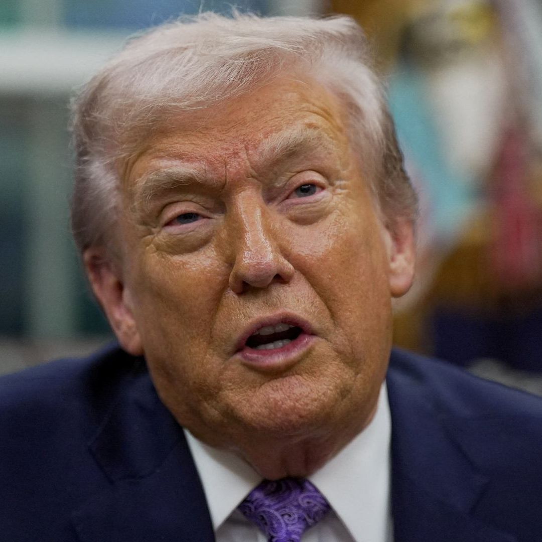 Donald Trump durante firma de orden ejecutiva en la Casa Blanca
