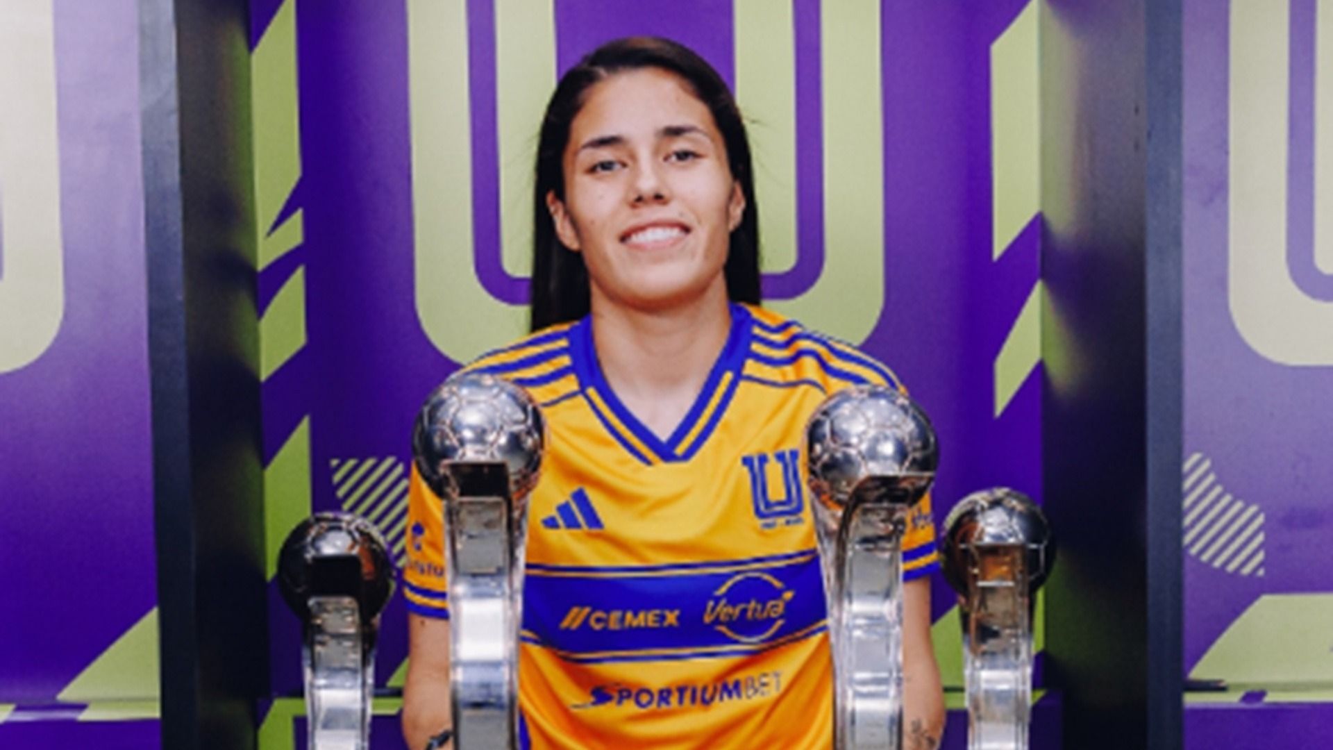 Lizbeth Ovalle Gana Premio de la FIFA