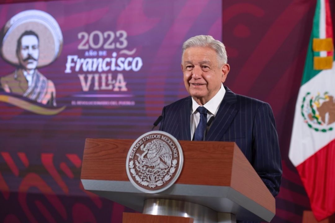 El presidente Andrés Manuel López Obrador presenta su mañanera desde Palacio Nacional
