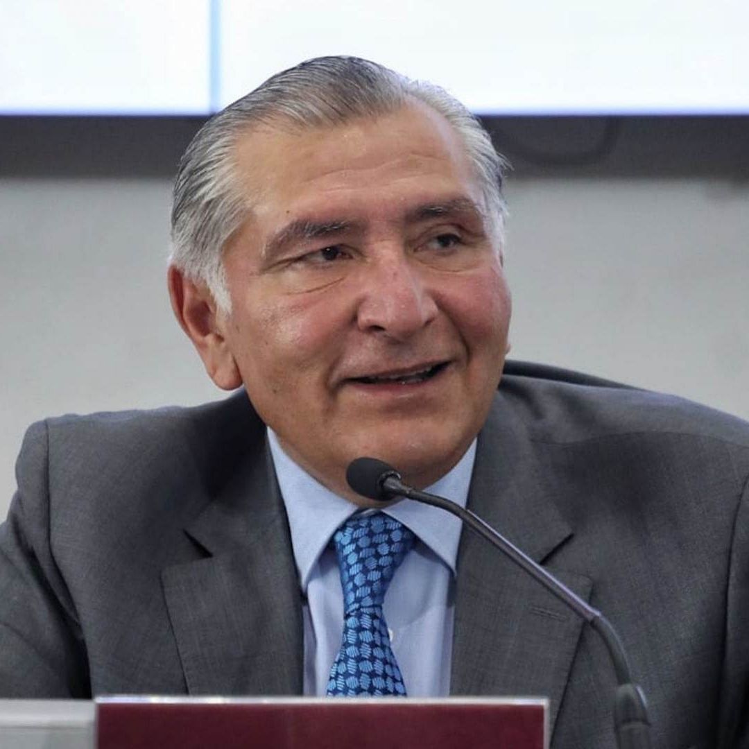Adán Augusto López, secretario de Gobernación durante una reunión en el INE