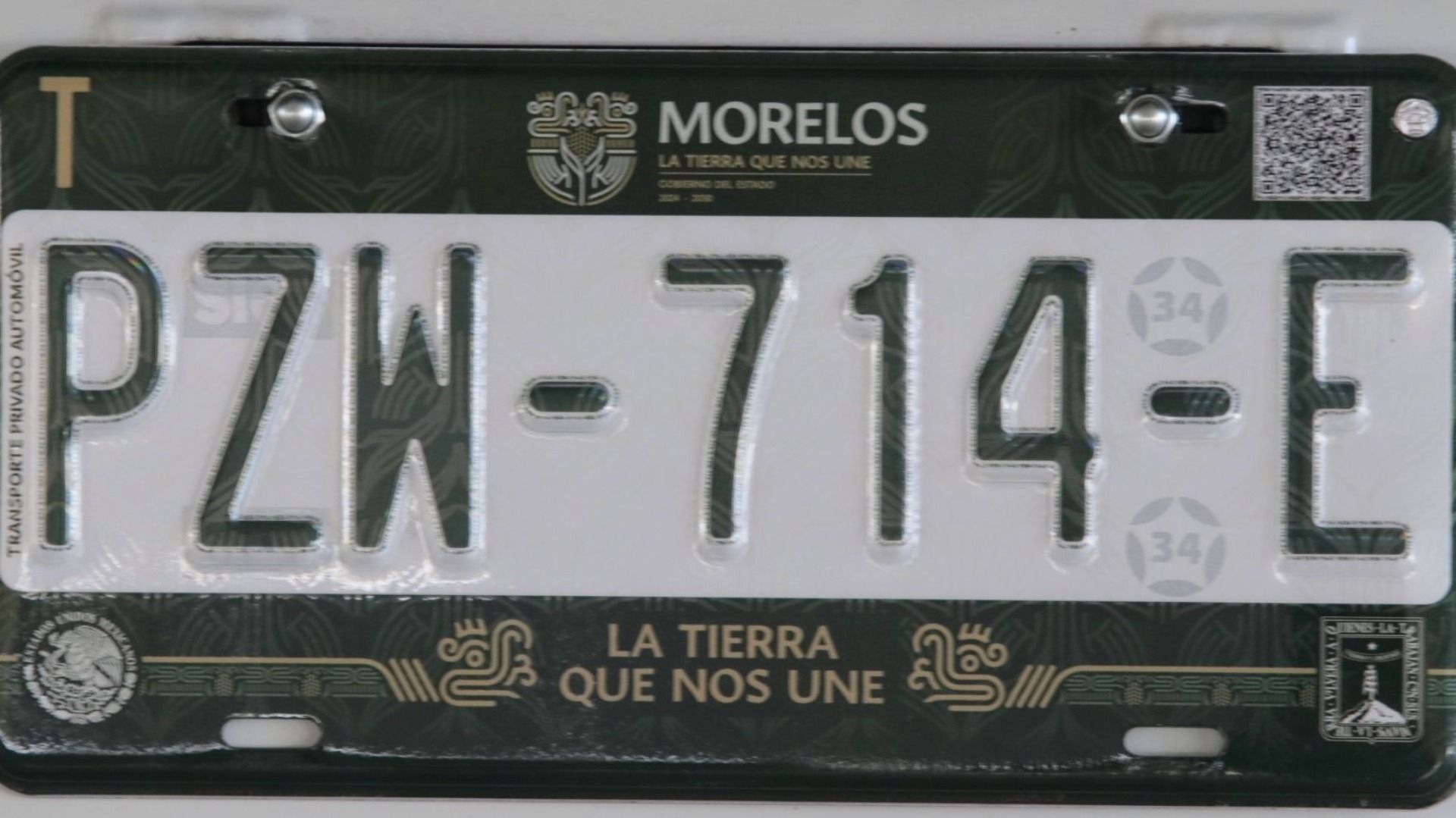 Unas placas del estado de Morelos.