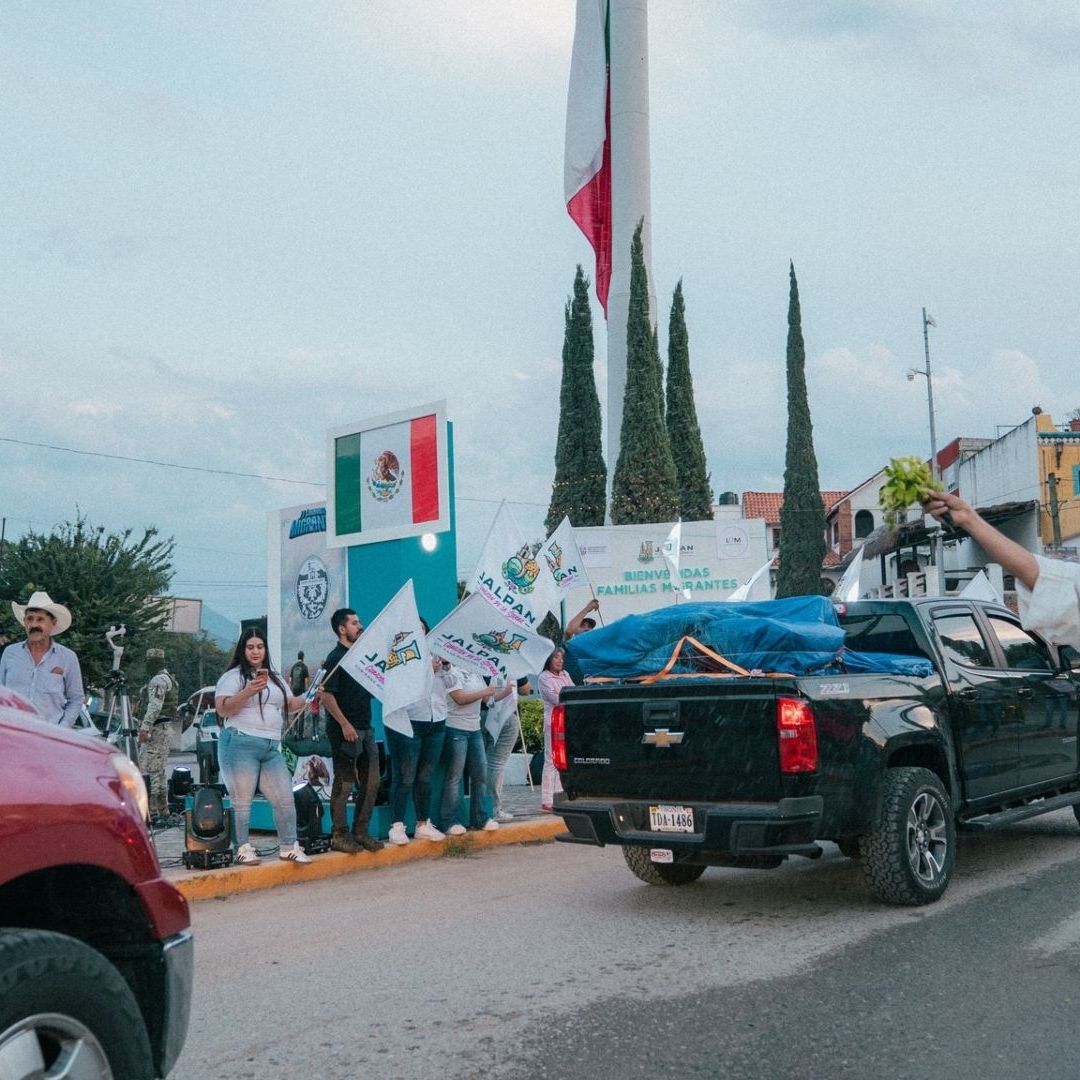 Llega Desde Estados Unidos la Caravana Migrante con Miles de Paisanos a Querétaro