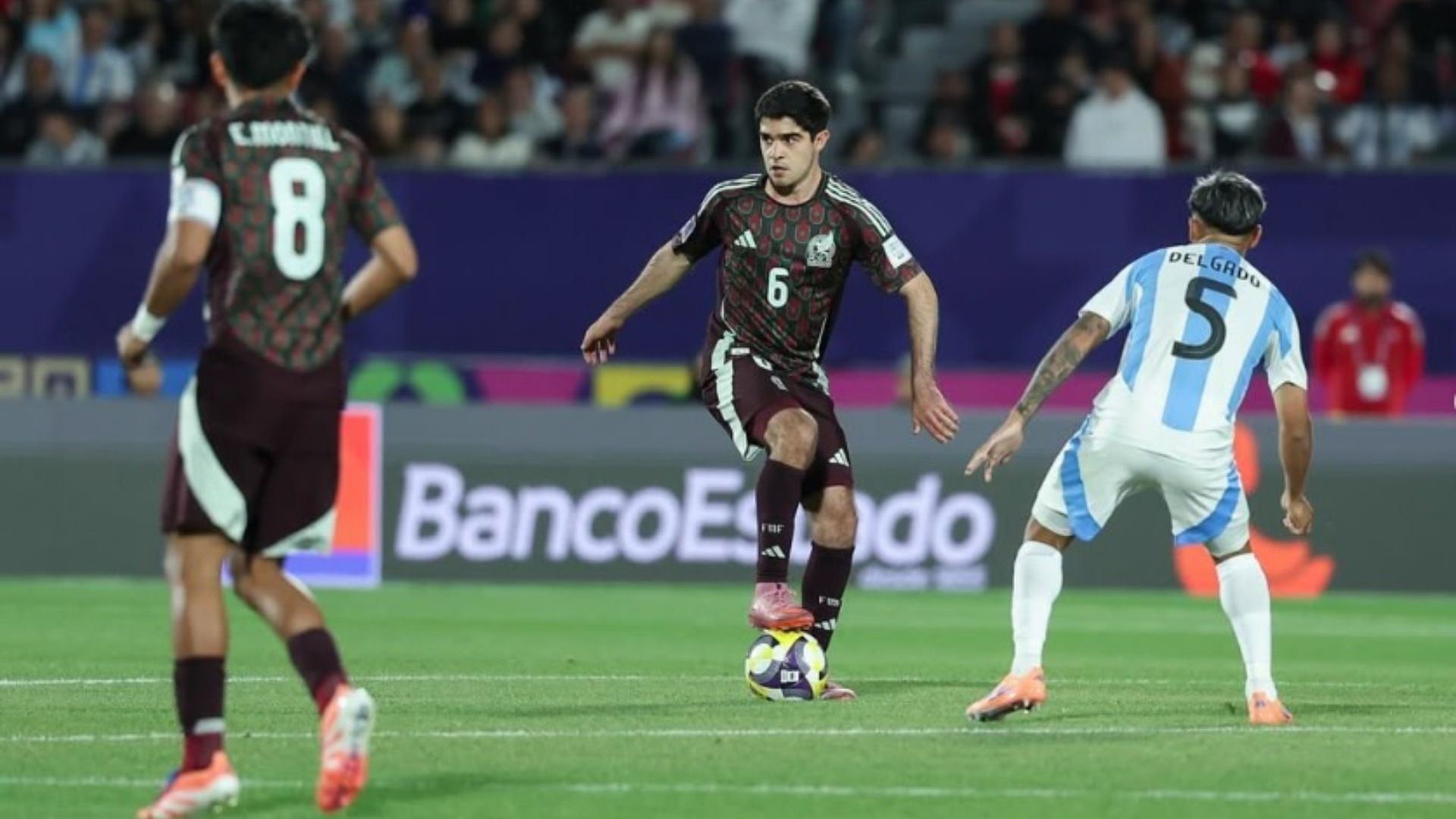 César Garza, nuevo fichaje de los Pumas, ha defendido los colores de la Selección Mexicana.
