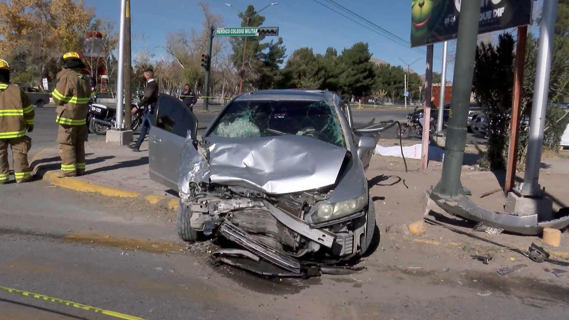 Conductor se Pasa Semáforo por Emergencia y Provoca Accidente Vial en ...