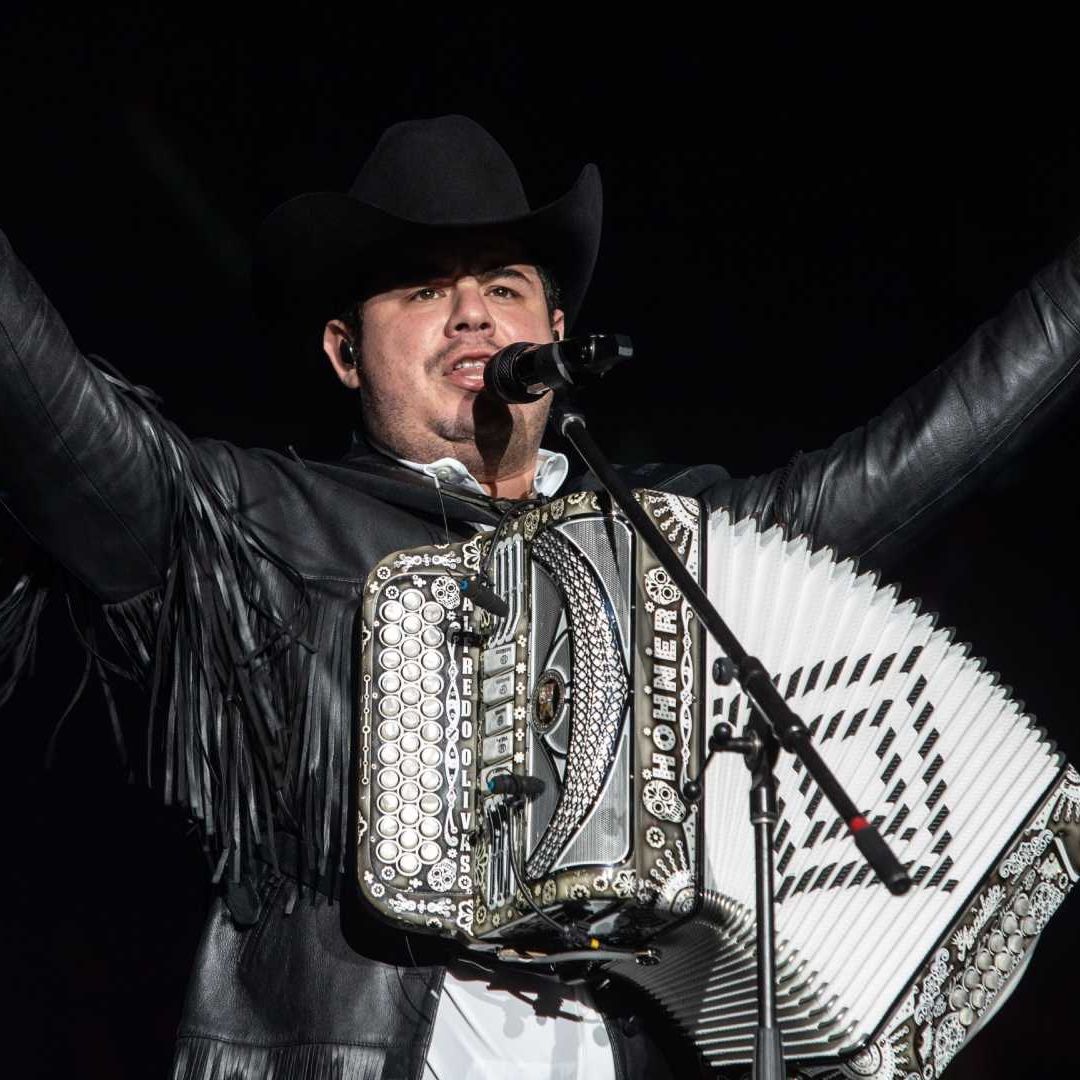 Se Retira Alfredo Olivas de la Música: Fechas de sus Últimos Conciertos de su Tour V1VO