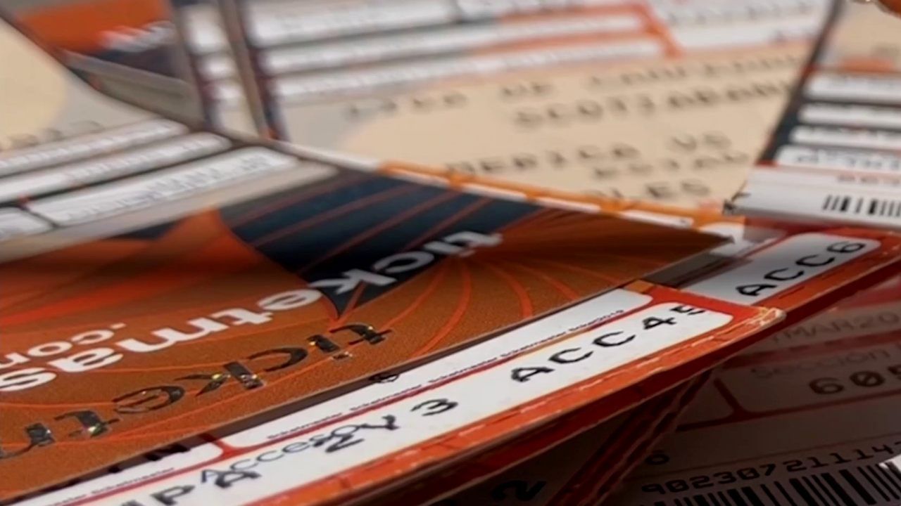 Los aficionados a la música en vivo luchan contra las preventas de boletos