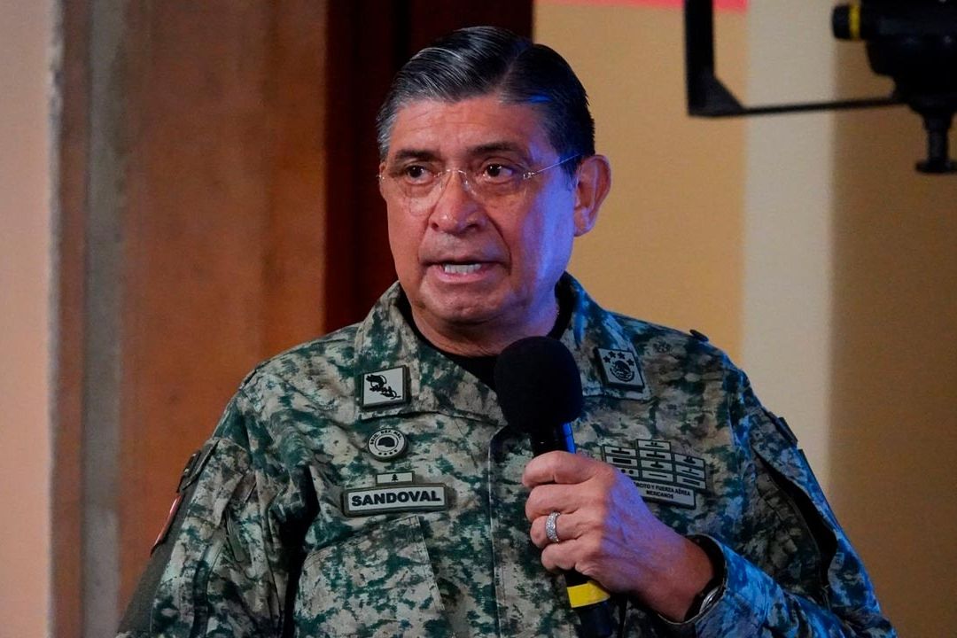 AMLO acusó a EU de filtrar información sobre los viajes del secretario de Defensa