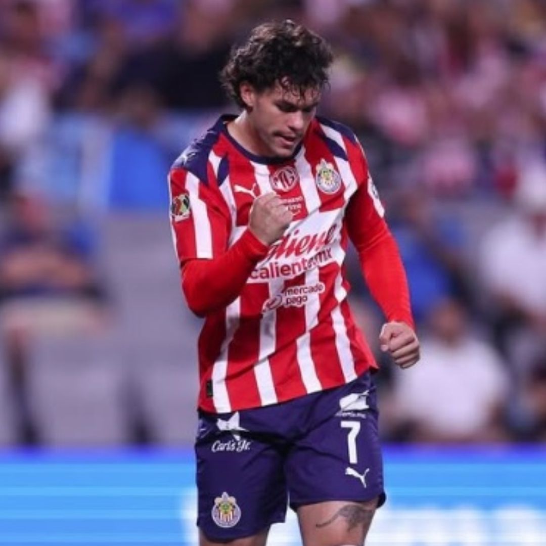 Cade Cowell no logró consolidarse en el esquema del entrenador Gabriel Milito, que busca reforzar el ataque de las Chivas.