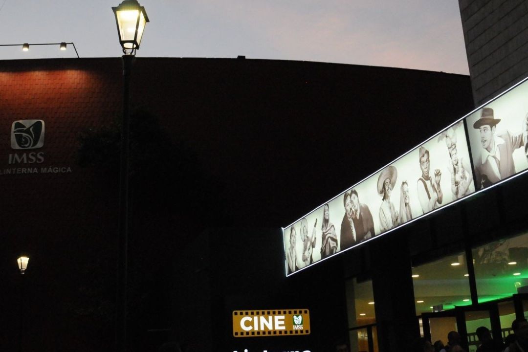 El boleto del Cine Linterna Mágica del IMSS tiene un costo de 58 y 44 pesos.