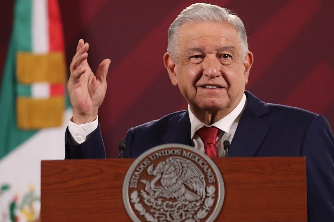 El presidente Andrés Manuel López Obrador ofrece su conferencia mañanera un día después de la marcha por su Informe de Gobierno