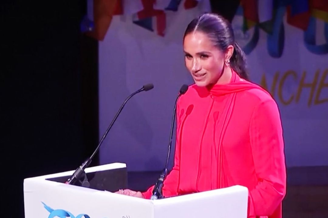 Meghan Critica a Medios Británicos por Cartas de Carlos III