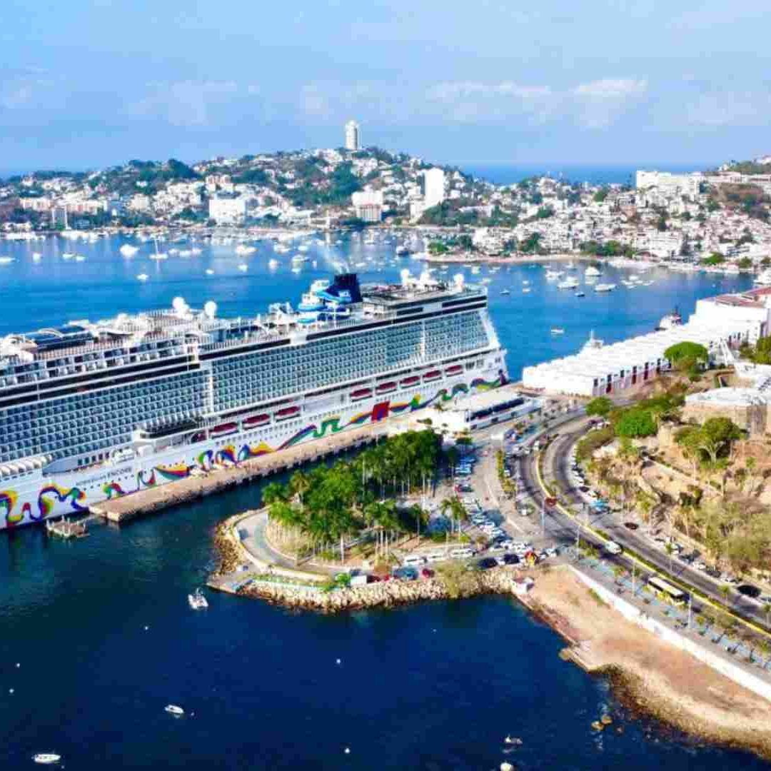 Crucero Norwegian Encore en Acapulco, Guerrero