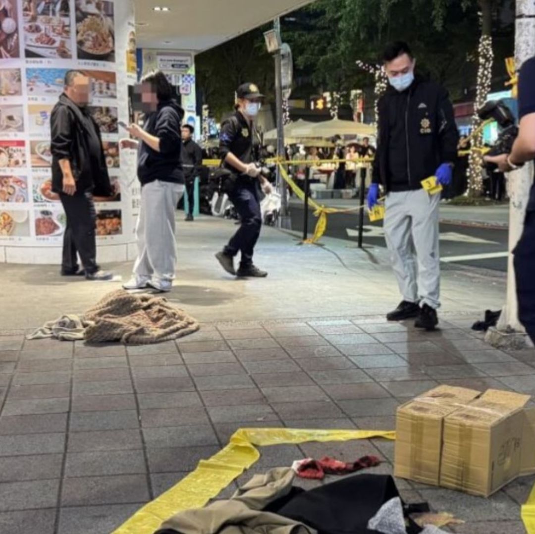 Enmascarado Causa Noche de Terror en Taipéi: Ataca con Cuchillo y Bomba de Humo: Hay 4 Muertos