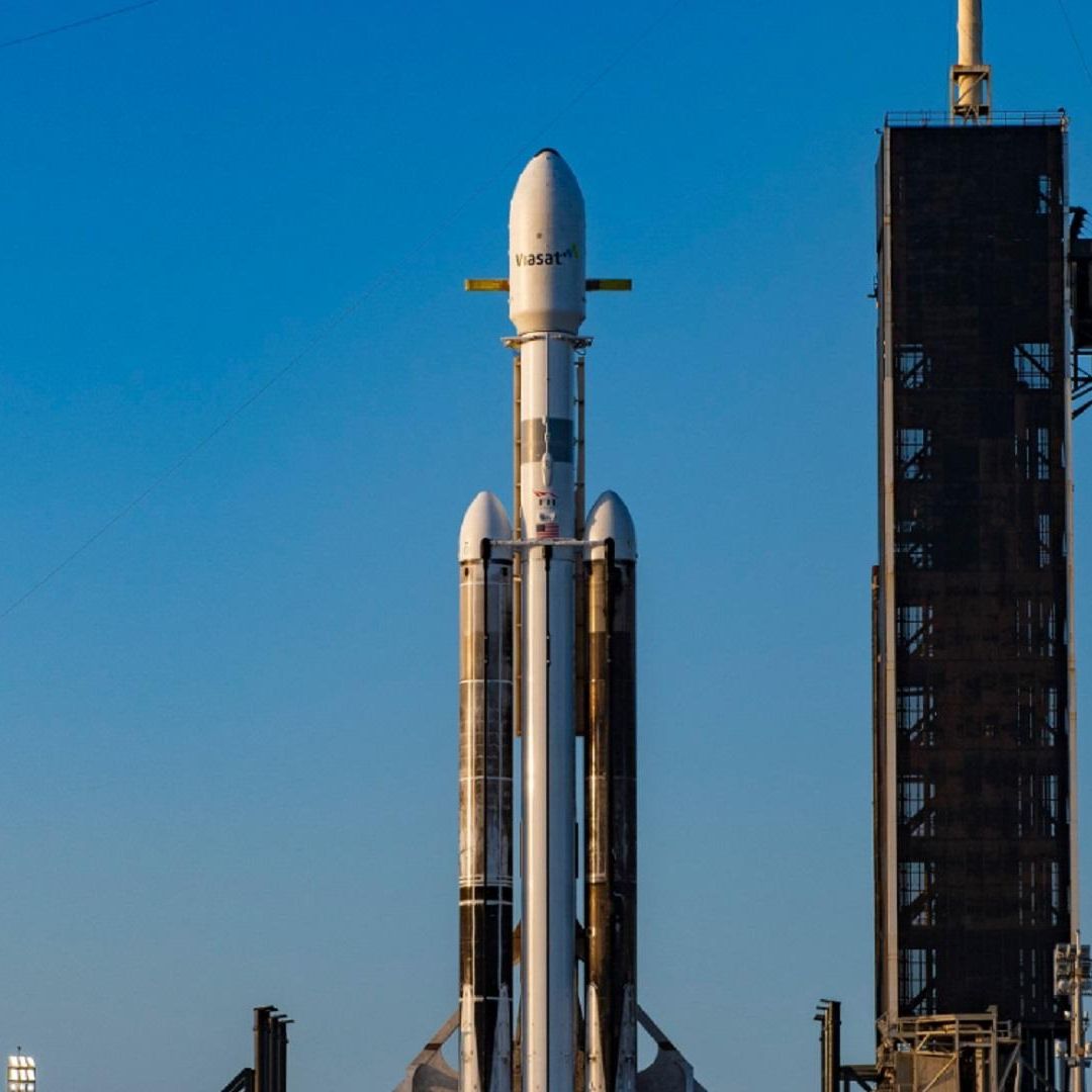 SpaceX Enviará 2 Satélites de Internet con Cohete Falcon Heavy