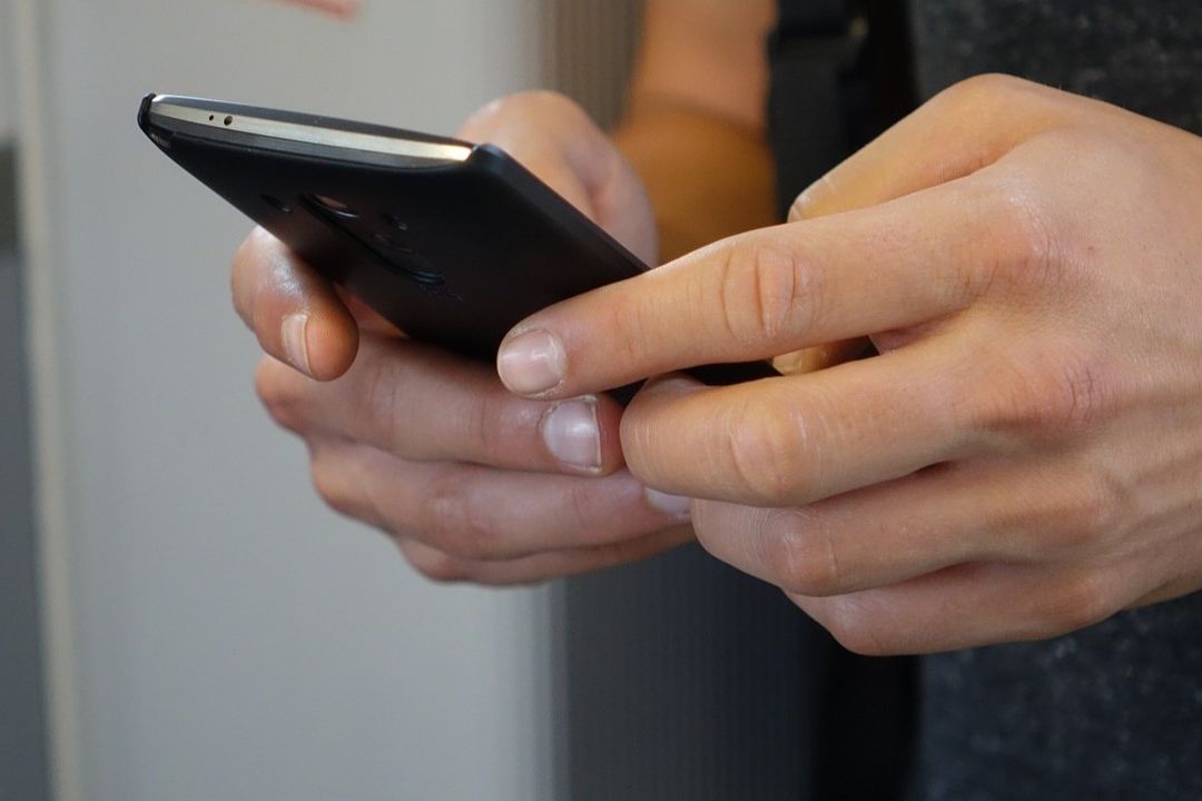Cómo conservar los mensajes temporales de WhatsApp.