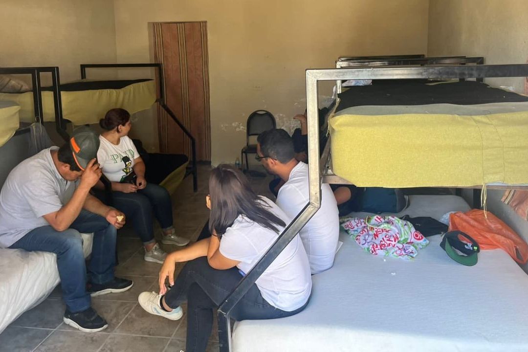 Localizan a 63 Migrantes en Sonora Tras Denuncia de Ecuador