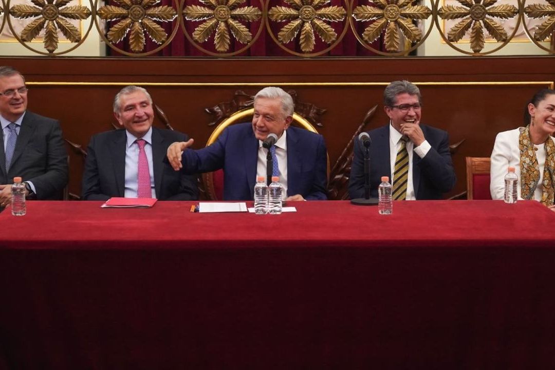 El senador Ricardo Monreal dijo sentirse cómodo juntos a los precandidatos presidenciales