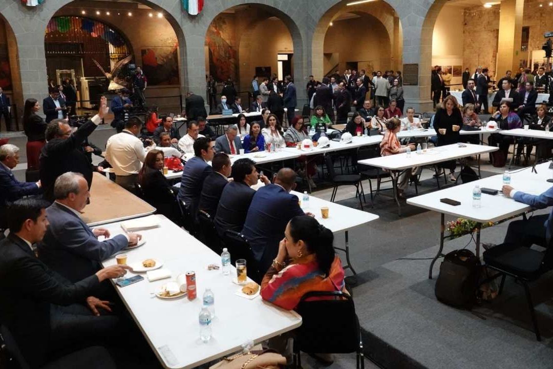 La sesión se realizó en sede externa del Senado, en la calle de Xicoténcatl