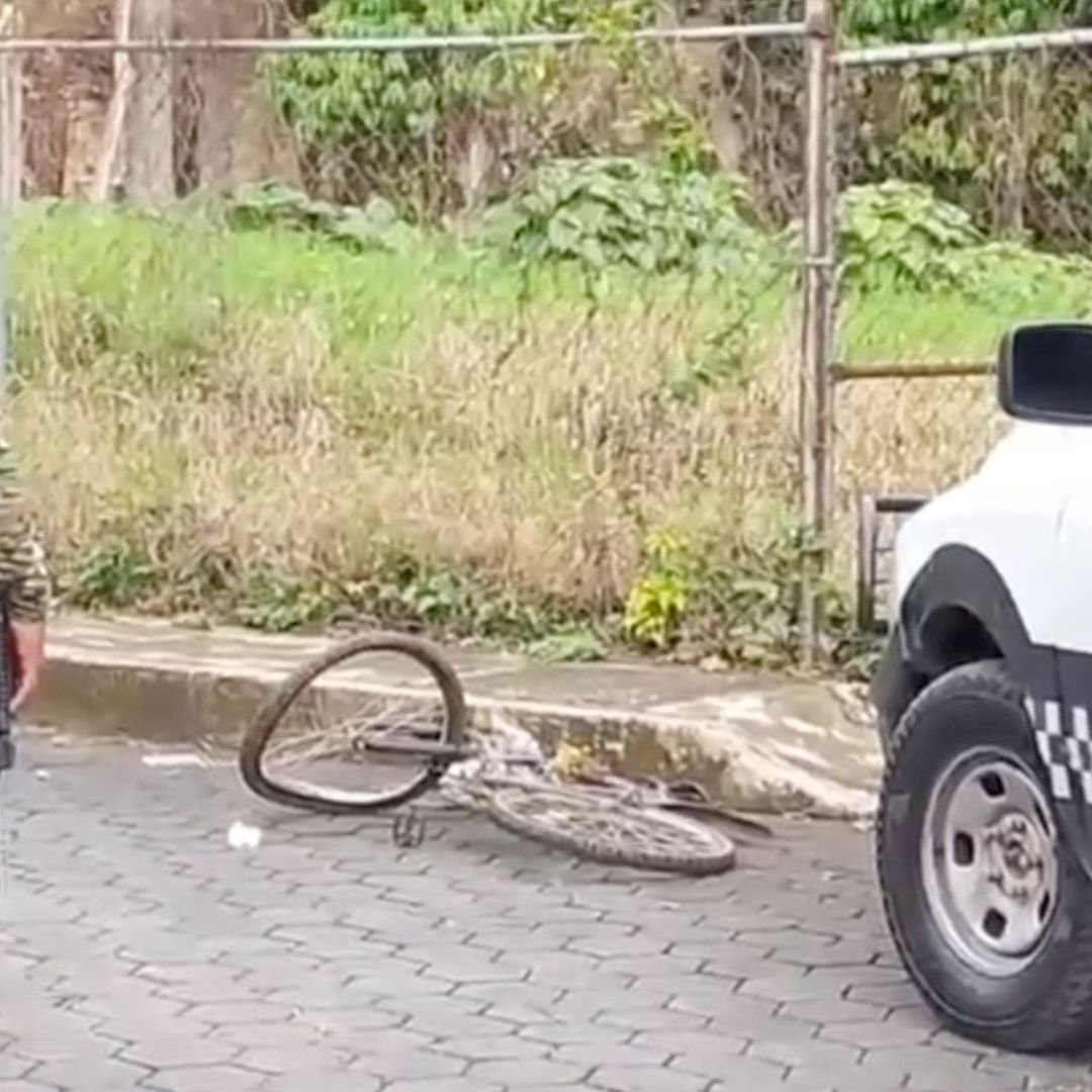 Ciclista Resulta Lesionado tras Impactarse Contra Barda Callejón de los Cocuyos Córdoba Veracruz