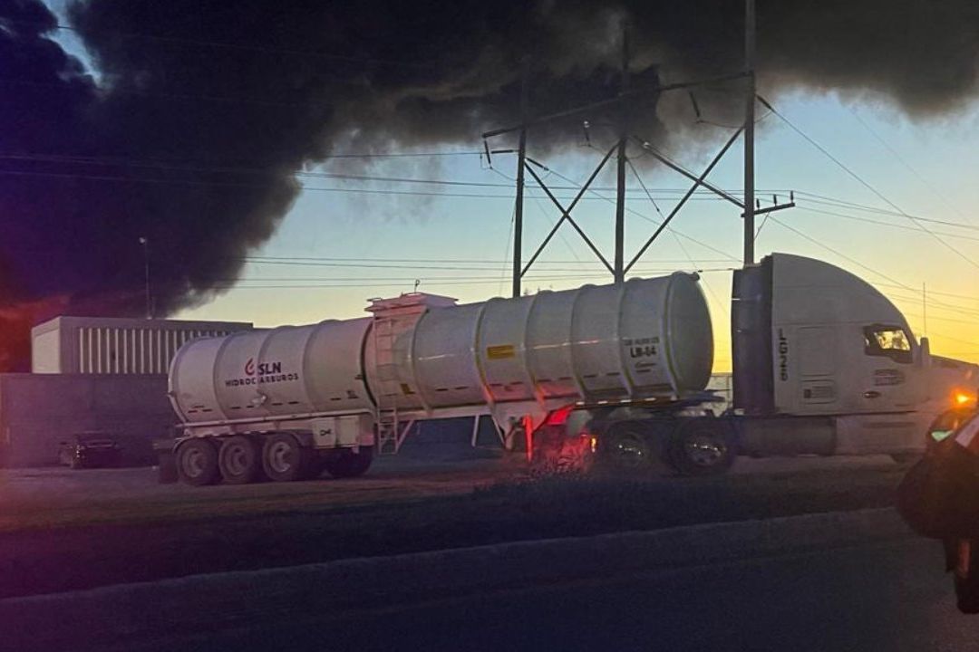 Explosión de Pipas Causa Incendio en Matamoros, Tamaulipas