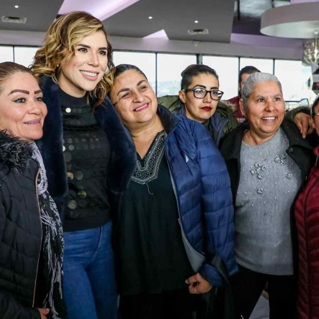 Realizan feria del empleo para mujeres en Tijuana.