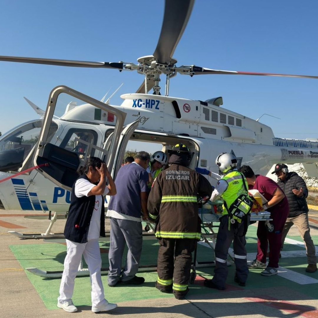 Joven Motociclista Traslado Aéreo de Izúcar de Matamoros a Hospital de Traumatología Puebla