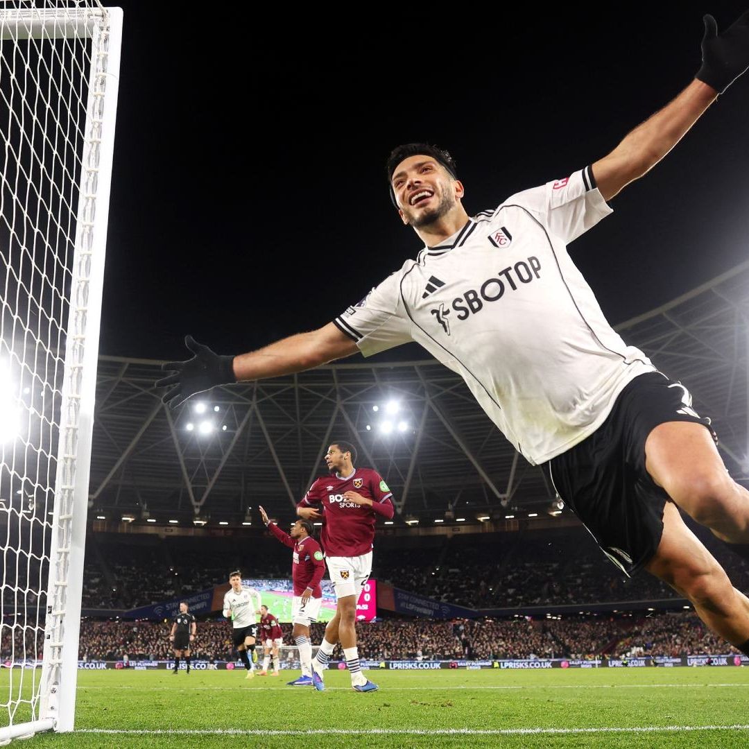 Raúl Jiménez se Viste de Héroe en Inglaterra con Gol de Último Minuto