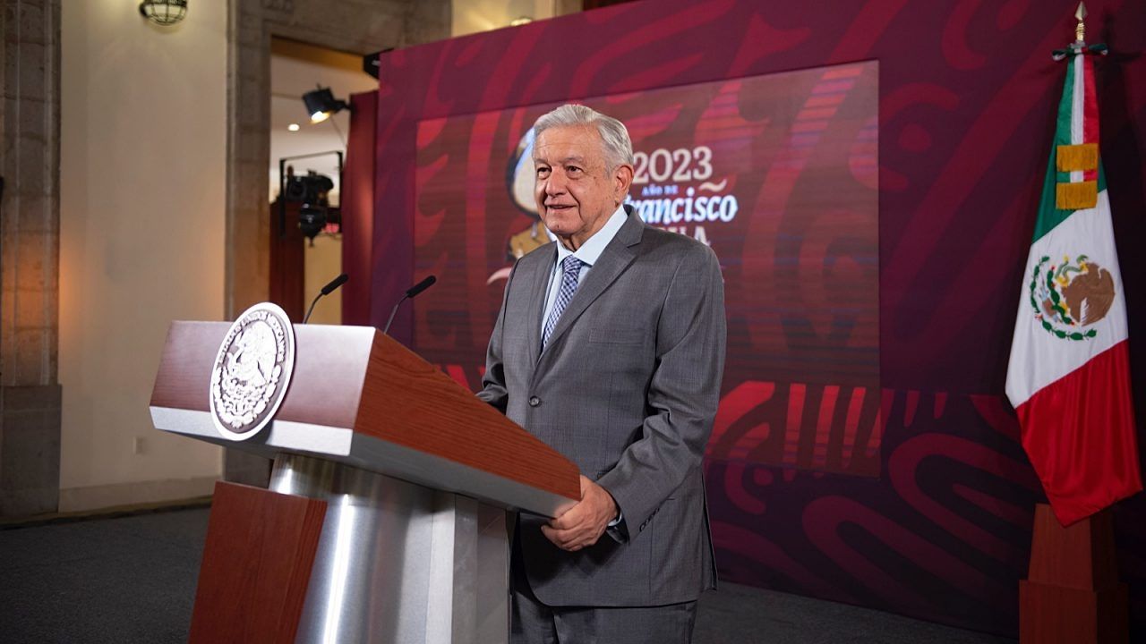 El presidente Andrés Manuel López Obrador presenta su mañanera desde Palacio Nacional