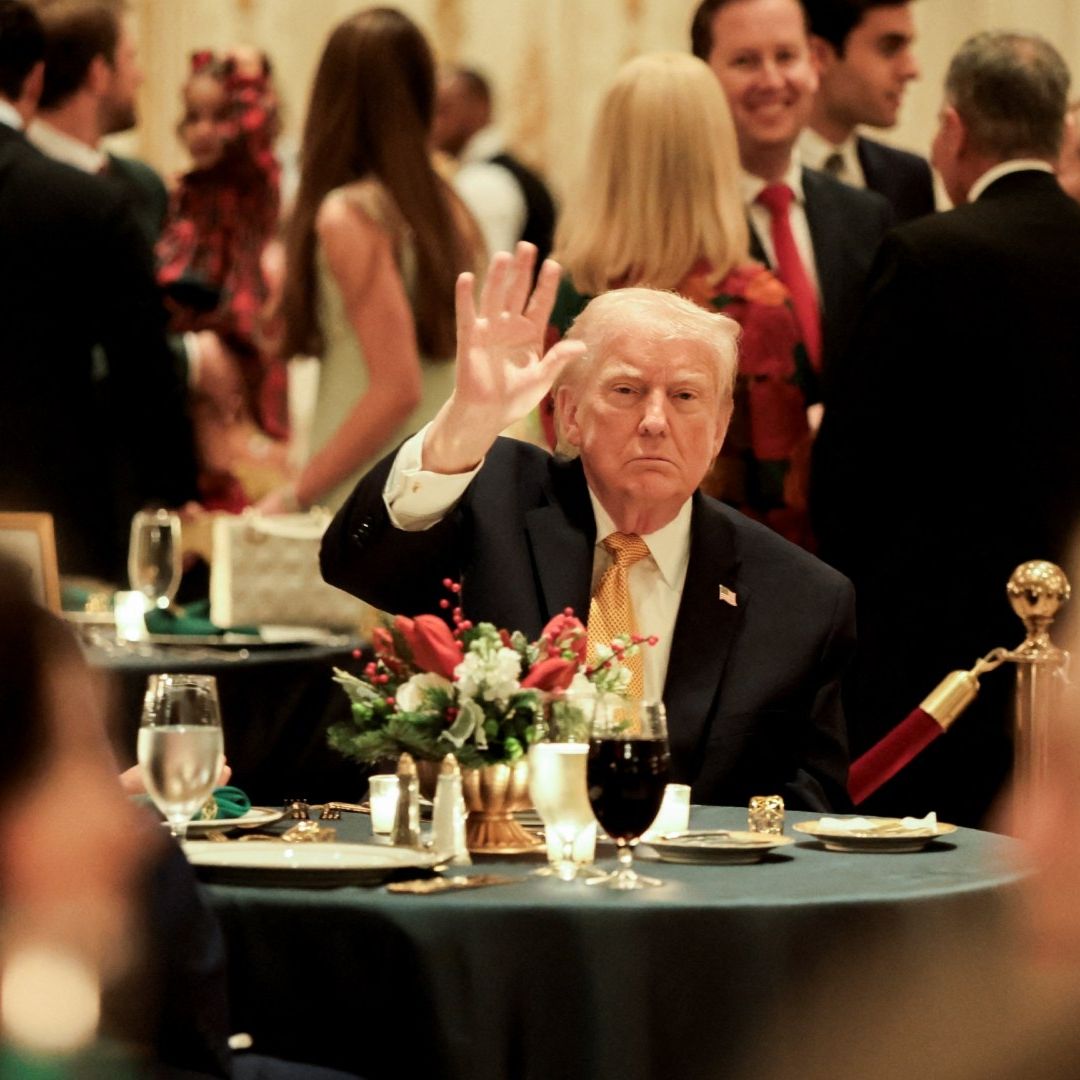 Trump Dedica Mensaje Navideño a "Adoradores" de Jeffrey Epstein: "Lo Abandonaron Como un Perro"