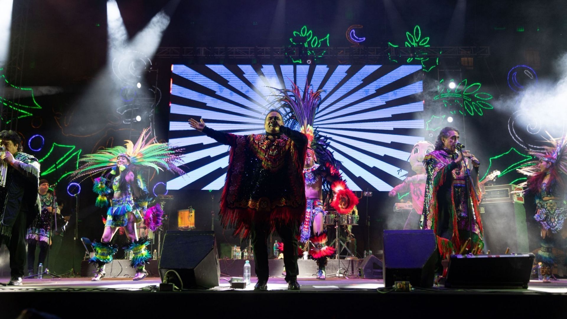 Quién va a estar en el Zócalo CDMX hoy 26 de diciembre 2025 cartelera del evento y horario de concierto