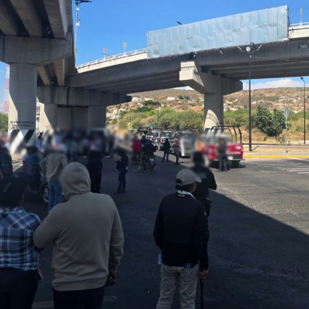 Manifestación Bloqueo Carretera Santa Bárbara Izúcar de Matamoros Puebla