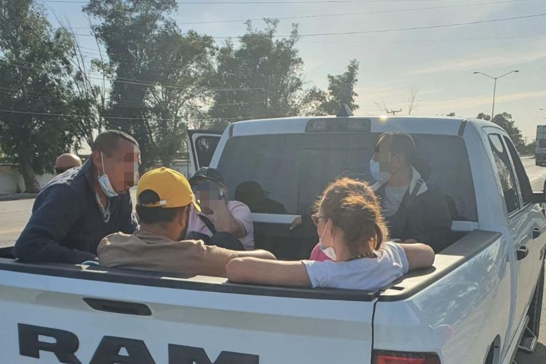 Hallan a 10 Migrantes Colombianos Secuestrados en Sonora