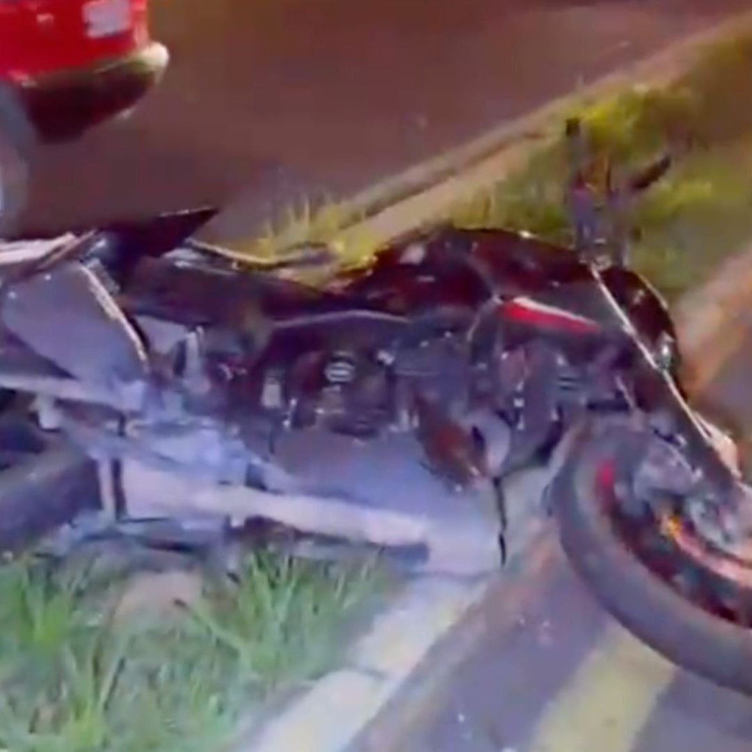 Motociclistas Chocan Contra Coche y Mueren Sobre Carretera Xalapa Coatepec