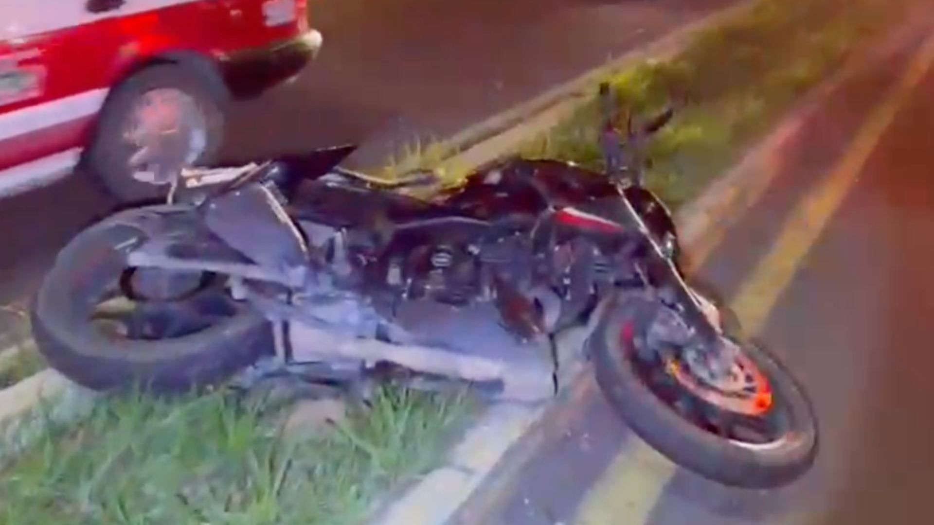 Motociclistas Chocan Contra Coche y Mueren Sobre Carretera Xalapa Coatepec
