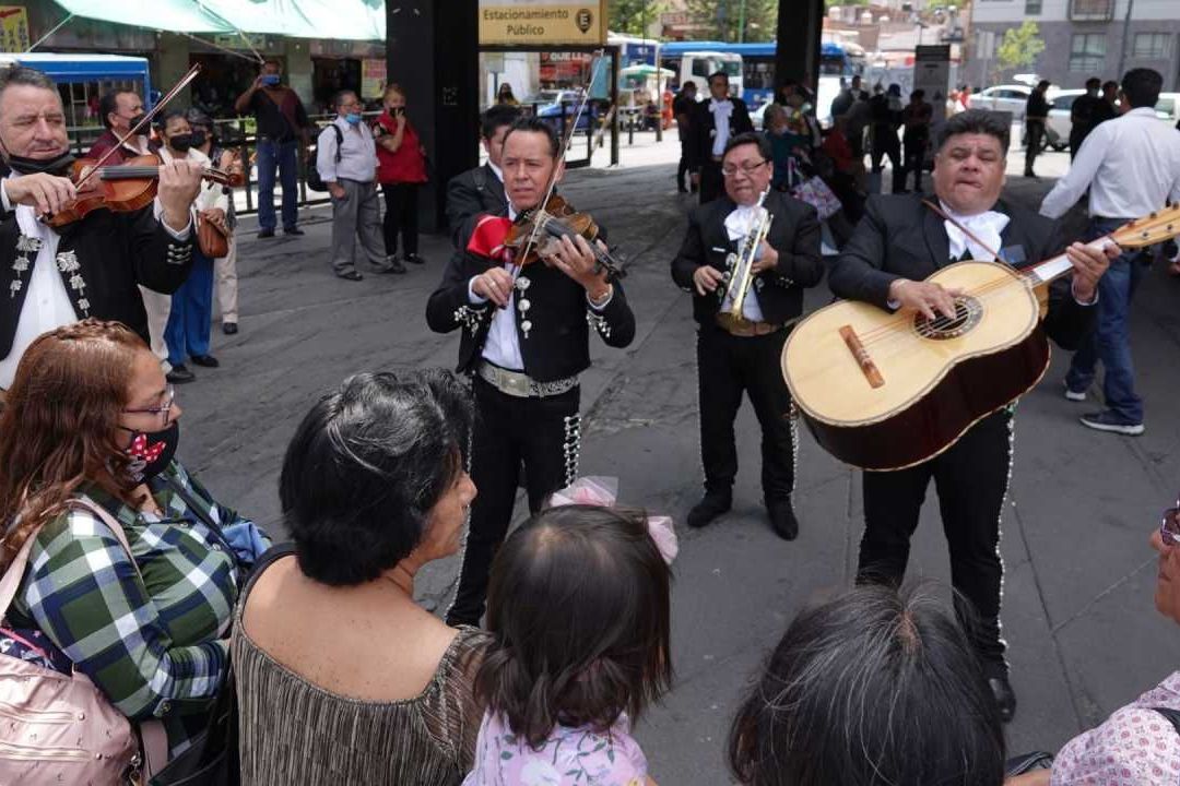 El costo de una serenata en Garibaldi el Día de las Madres varía dependiendo del número de canciones