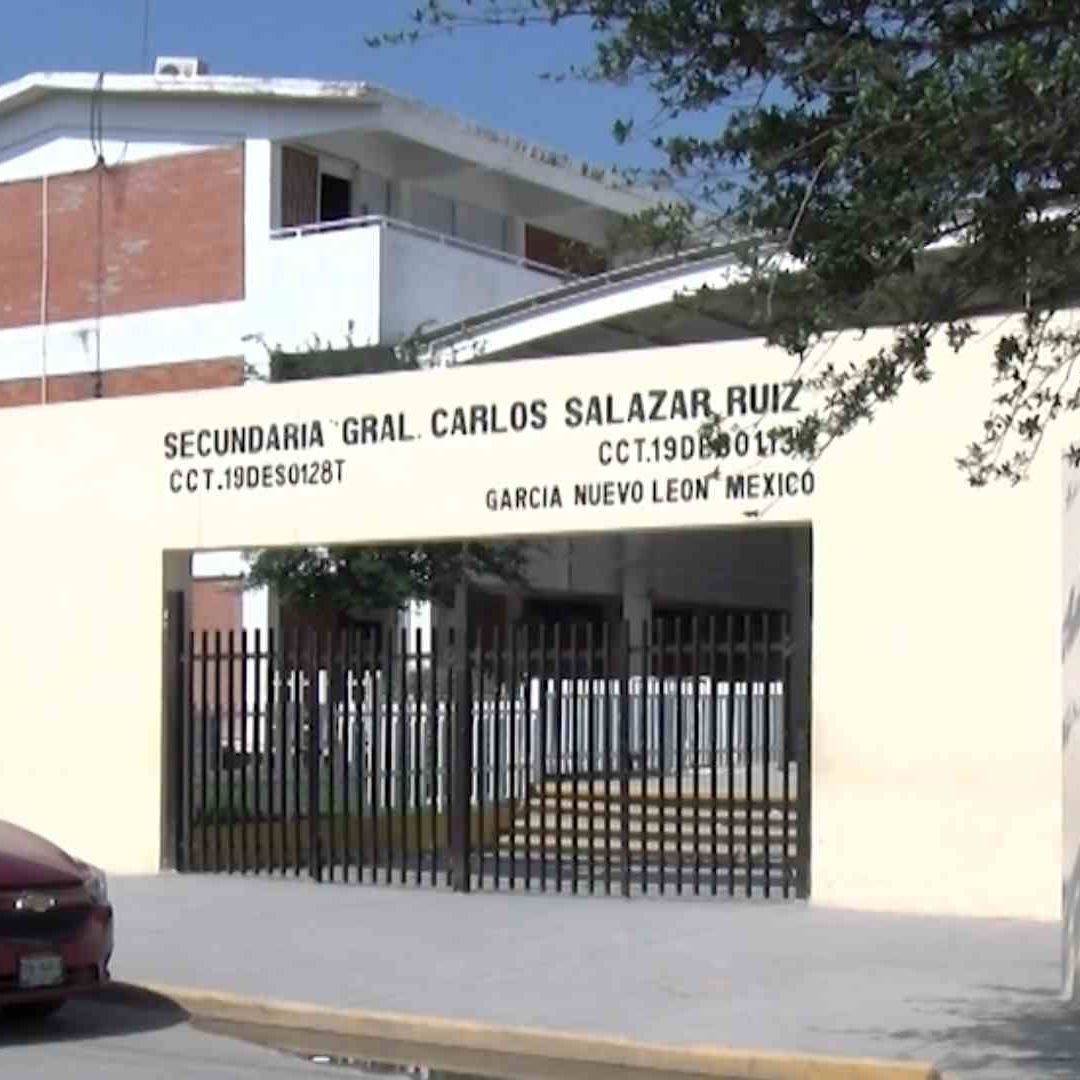 Se intoxica alumno con marihuana en Secundaria Carlos Salazar Ruiz, en García, Nuevo León.