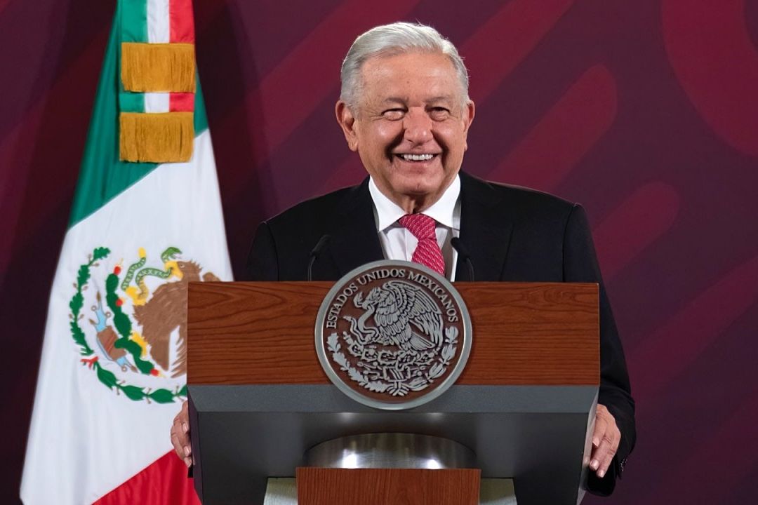 El presidente Andrés Manuel López Obrador presenta su mañanera desde Palacio Nacional