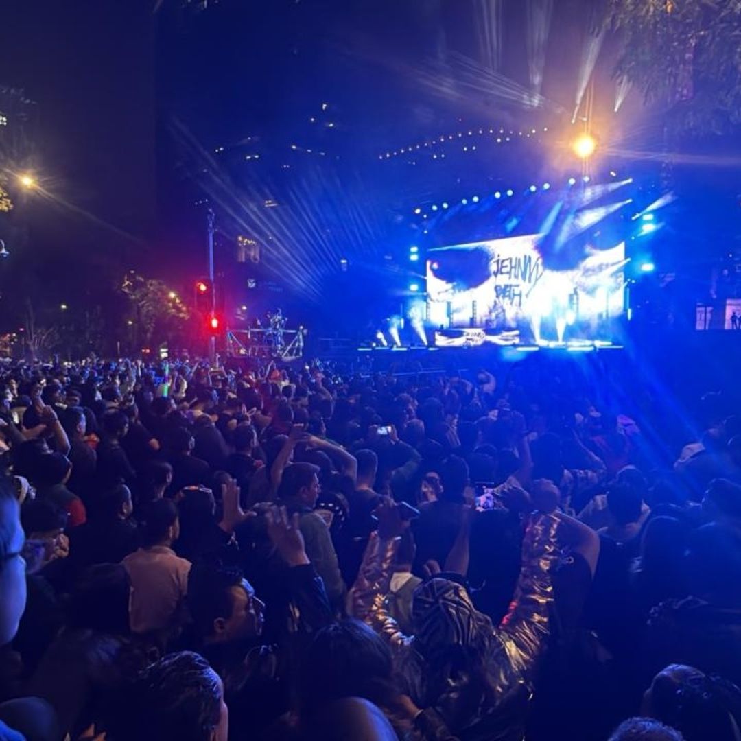 FOTOS y VIDEOS: Así Es la Fiesta Electrónica Más Grande del Mundo en CDMX para Recibir al 2026