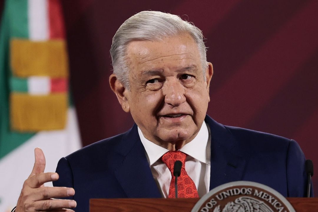 El presidente Andrés Manuel López Obrador presenta su mañanera desde Palacio Nacional