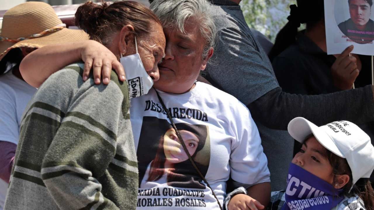 Las mujeres que se manifestaron este día instaron a las autoridades a proveerlas de protección en sus búsquedas y pidieron a la sociedad que comprendan que ellas necesitan continuar con la presión y el trabajo en campo