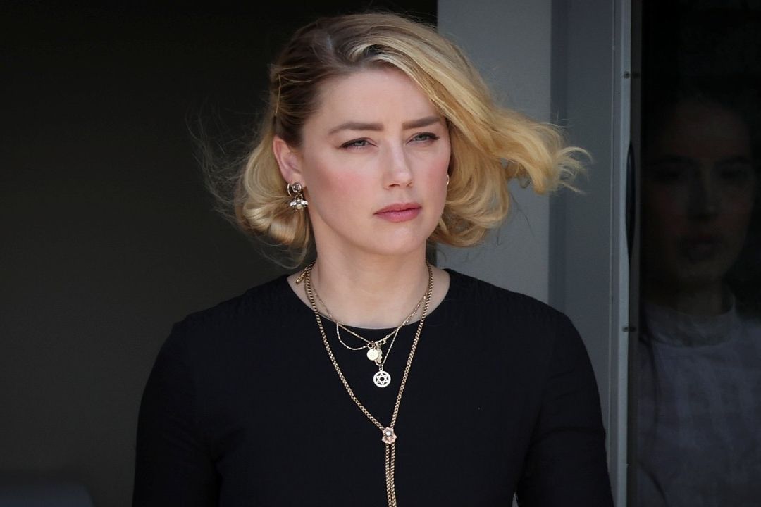 La actriz Amber Heard, exesposa de Johnny Depp, con quien protagonizó hace unos meses un controvertido juicio que fue televisado en directo en Estados Unidos, se mudó a Madrid