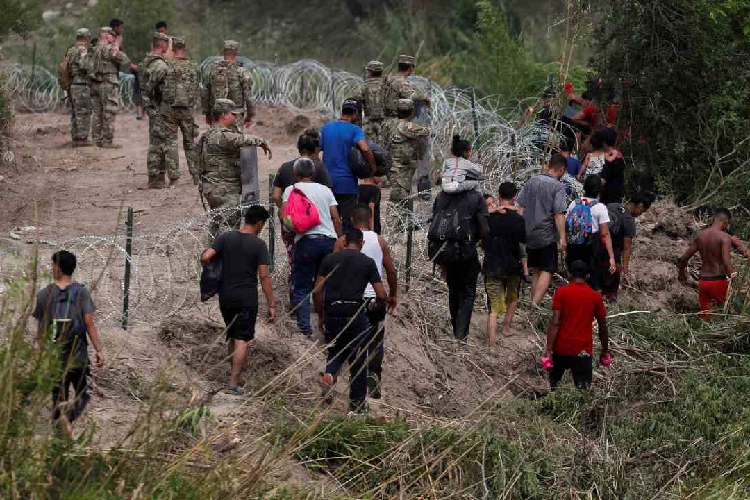 Tras el vencimiento del Título 42, seguirá en vigor el Título 8, la norma que históricamente ha regido la migración en Estados Unidos