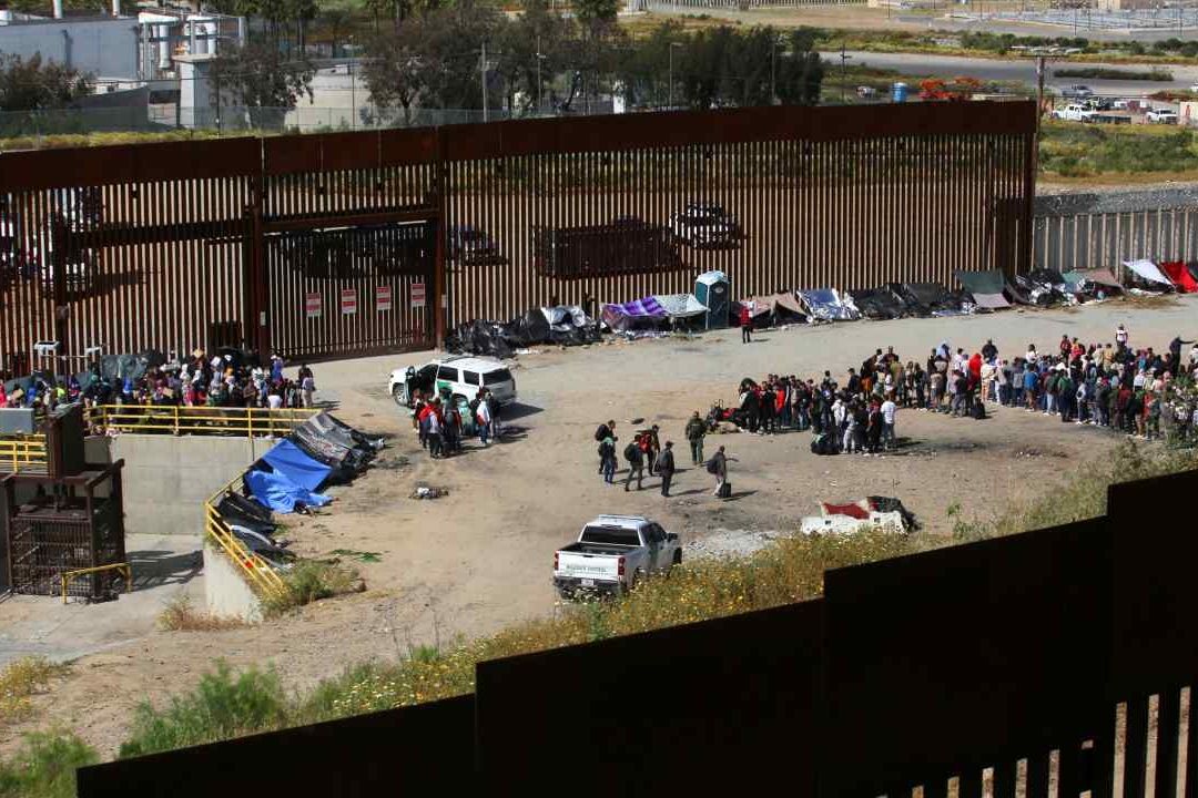 AMLO le pidió a su homólogo de EUA, Joe Biden, atender las causas que detonan la crisis migratoria