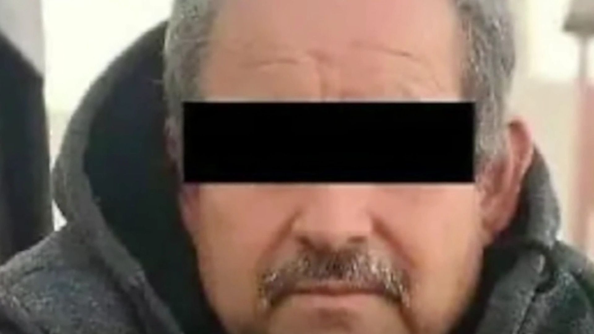 Policías Detienen a Hombre con Arma y Cartuchos Salía de una Casa Ajena Colonia Loma Dorada León Guanajuato I N+ Bajío