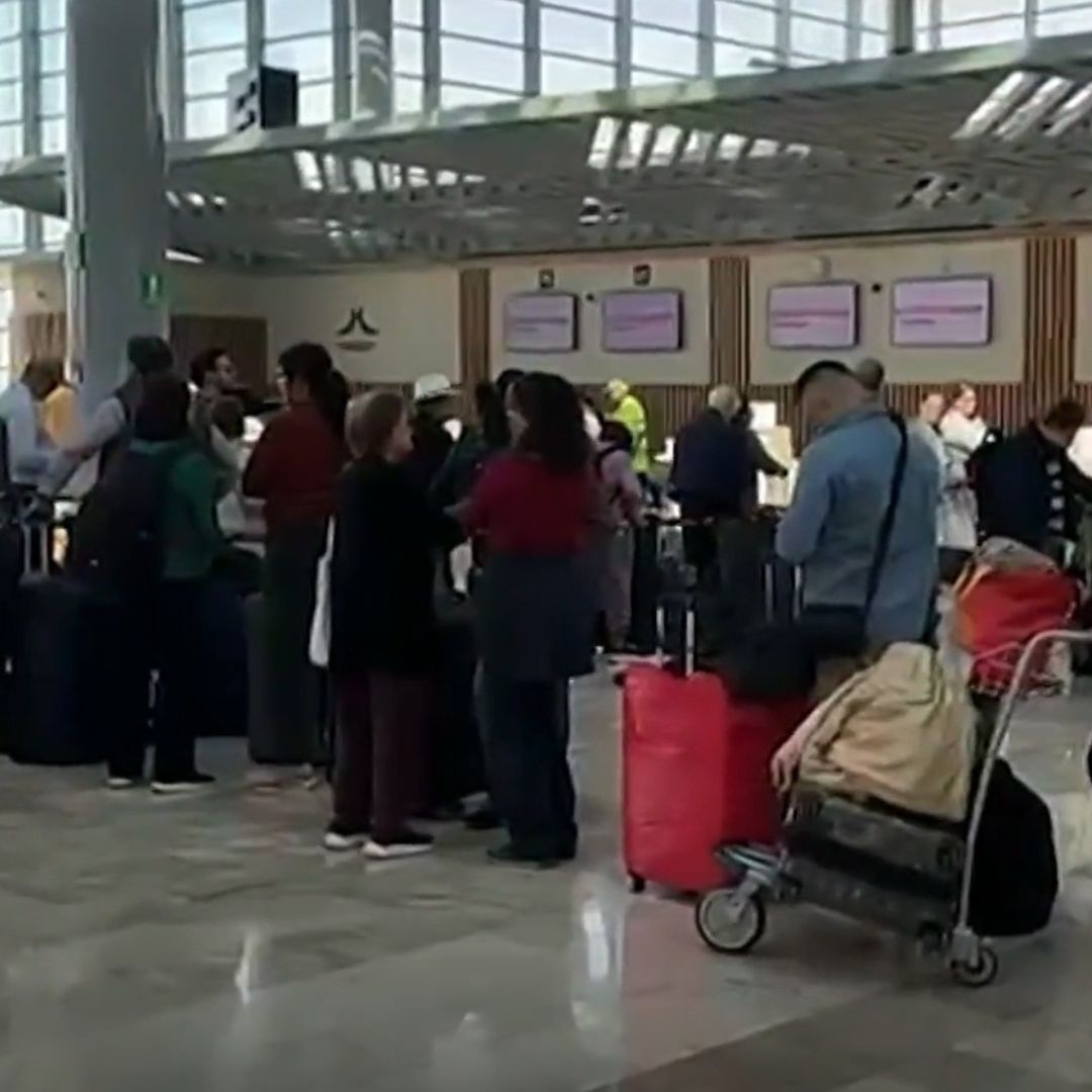 Venezolanos Regresan a su País Esperanzados con que Exista Algún Cambio tras Detención de Maduro