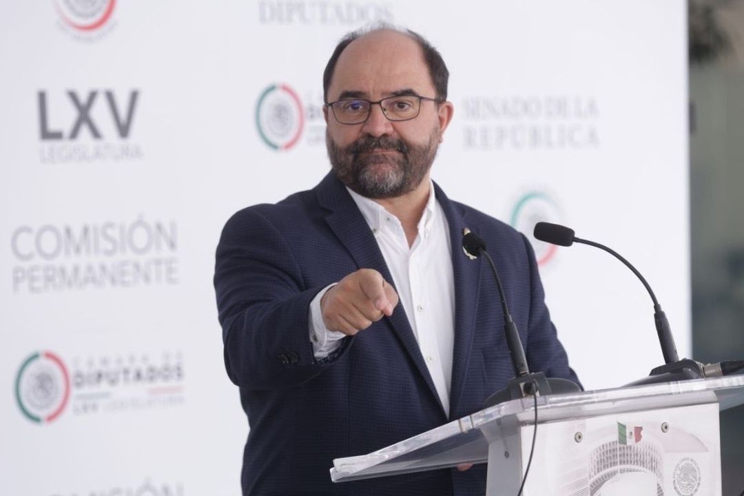 Álvarez Icaza pide al titular de Sedena aclarar compra de departamento